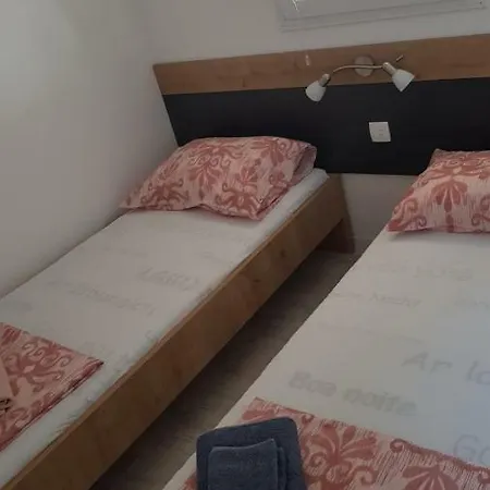 Jacuzzi Holiday House * Tisno