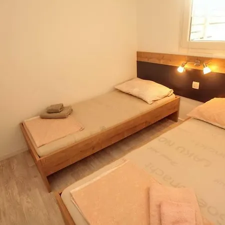 Jacuzzi Holiday House * Tisno